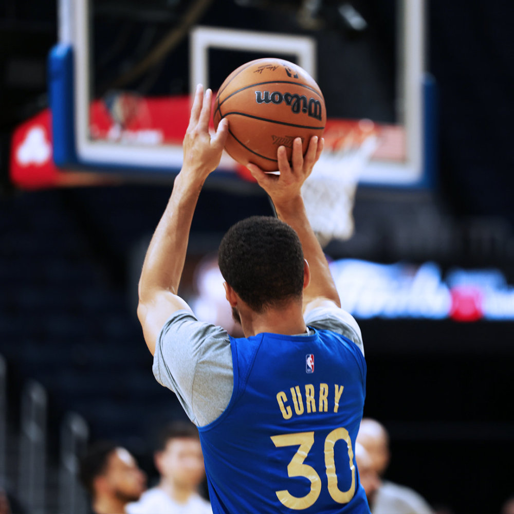 详细阅读:太狠了!清晨多伦多猛龙调整名单以备NBA总决赛清晨多特蒙德调整名单以备NBA总决赛,上海海港主帅复盘备战国王杯的简单介绍爱游戏平台体验 太狠了!清晨多伦多猛龙调整名单以备NBA总决赛清晨多特蒙德调整名单以备NBA总决赛,上海海港主帅复盘备战国王杯的简单介绍爱游戏平台体验